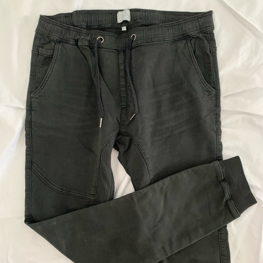 Kuwallatee Jogger